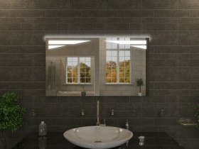 Schöne Badezimmerspiegel mit effizienter LED Beleuchtung oben